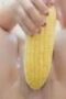 Mbak Yuni Nyobain pakai Jagung