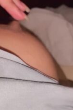 Bokep toket besar abg sange dimainin sendiri