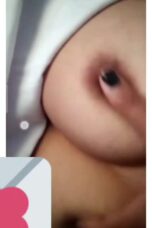 Bokep vcs colmek sambil spill payudara gede